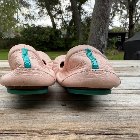 Tieks by Gavrieli Ballet Flats Pale Pink Leather Teal Sole Size 8 - Picture 7 of 11